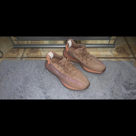 Yeezy 350 Clay